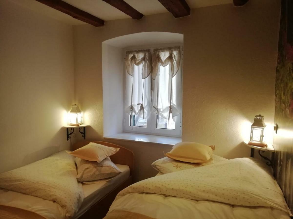 Apartament Teta Jadre